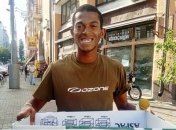 У Києві побили вуличного музиканта, якого всі знають як Денчика