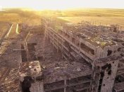 "Мы вернемся": в сети появились свежие фото Донецкого аэропорта