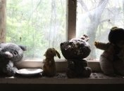 Жуткие снимки забытых игрушек, сделанные в Припяти (Фото)