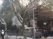 В Шанхае фургон въехал в толпу пешеходов, более десятка пострадавших