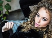 Яну Соломко с мужем и крошечной дочкой увидели в Киеве