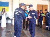 Пожарным города Счастье передали новое оборудование