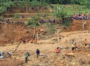 Число жертв оползня в Индонезии увеличилось до 51