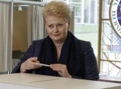 Даля Грибаускайте лидирует на выборах президента Литвы