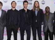 Группа "Maroon 5" запишет альбом с Келли Кларксон