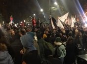"Вместе против одного": протестующие Грузии вернулись под стены парламента (фото и видео)