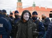 В Польше полиция жестко разогнала протестующих: задержали почти 400 человек