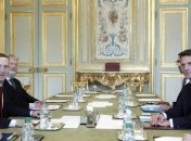 Макрон и Цукерберг обсудили методы противодействия пропаганде ненависти в Интернете