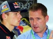 Бывший пилот Формулы-1 не верит в случайность ошибки Феррари