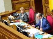 Геращенко прокомментировала вчерашнюю ситуацию в почти пустом зале парламента 