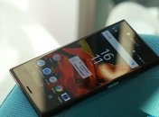 Смартфон Sony Xperia XZ появился в продаже
