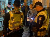 С певцом и его женой пообщались полицейские