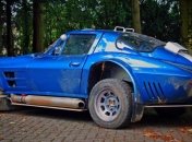 Corvette 1963 года превратили в раллийный болид (Видео)