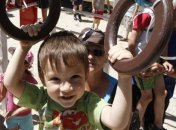 Азаров побеспокоился о физическом развитии украинских детей