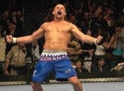Бывший чемпион UFC вышел к протестующим в США