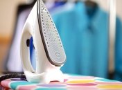 Очистить утюг можно с помощью средств, что всегда под рукой