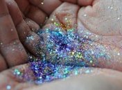 Экологи выяснили, чем блестки угрожают природе