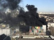 На левом берегу Киева горел бизнес-центр 