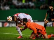 Себастьен Алле забивает гол "Спортингу"