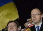 Яценюк и Тягнибок прошли траурным шествием