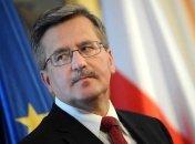 Коморовский: Война в Украине не дает радостно отмечать День победы