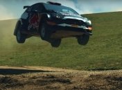 КАМАЗ против раллийного Ford: впечатляющая гонка на опасной трассе (Видео)