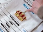 В Великобритании вышили гладью статью из Википедии