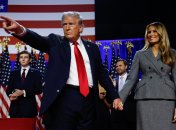 Мелания Трамп появилась в новом костюме от Dior