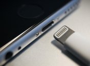 Apple придется отказаться от разъема Lightning