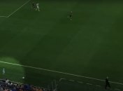 Двухлетний малыш устроил побег от мамы прямо во время футбольного матча