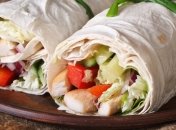 Ситний рулет з лаваша з куркою та овочами