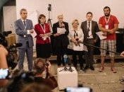 Белорусские оппозиционеры пытались выехать в Украину, Колесникову задержали