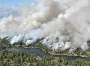 Более 270 кв.км объяты пламенем: 15 пожаров в Канаде не могут взять под контроль