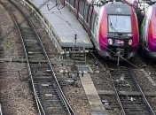 Протесты во Франции повлияли на движение электричек и поездов (Фото)