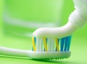 Использование зубной пасты может быть опасно для здоровья