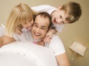 5 вещей, которые папа может сделать, чтобы дети выросли здоровыми