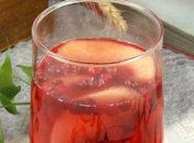 Компот с брусникой и яблоками