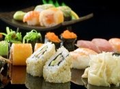 Отравление суши в Киеве: число пострадавших увеличилось