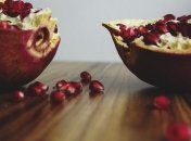 Не только вкусная, но и очень полезная ягода: почему стоит есть гранаты