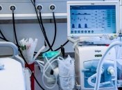 Дорого, але місць все одно немає: з'явилася інфографіка про вартість лікування COVID-19 у платних клініках України