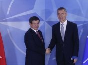 Давутоглу: Турция не будет извиняться за инцидент со сбитым Су-24