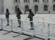 Протесты продолжаются: в Минске перекрыли проспект Независимости, к резиденции Лукашенко согнали бронетехнику (Видео)