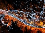 Почему вода гасит огонь?