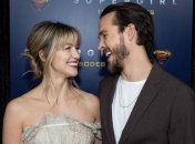 Звезды "Супергерл" Мелисса Бенойст и Крис Вуд отпраздновали 100-й эпизод сериала