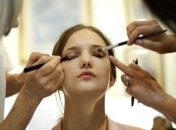 Как и сколько хранить косметику?