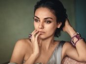 Мила Кунис не стесняется кормить ребенка грудью публично: актриса поддержала кормящих мам