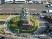 В Киеве снова не снесли памятник Щорсу