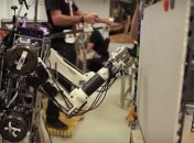 Ученые создали робота-спасателя с системой обратной связи (Видео)