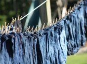 Спритний трюк із джинсами замінить сушильну машину