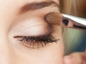 Полезные советы для макияжа в дождливую погоду